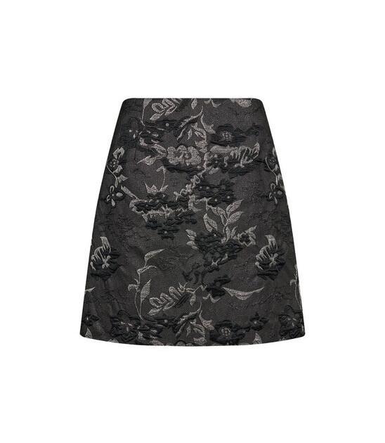 Alternative view of April jacquard hame