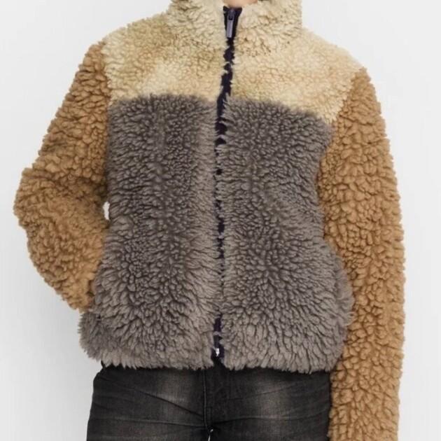 Alternative view of Chunky Block Teddy  Sand-grey