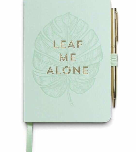 Leaf me alone, muistikirja kynällä