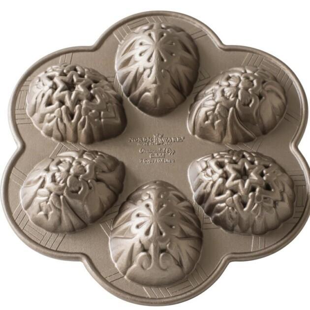nordic ware ornamental Egg pan kakkuvuoka